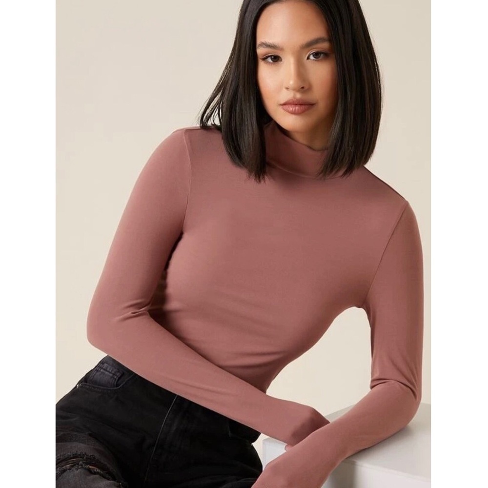 Basic High Neck Fitted Tee - Picture 3 of 6